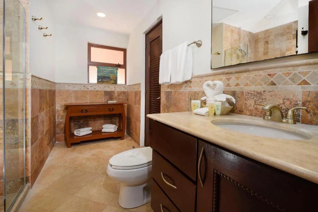Oceanfront Condo Luna Encantada With Pool And Great Rates Luna A2 Playa del Carmen México